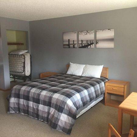 Red Door Resort & Motel Aitkin Bagian luar foto